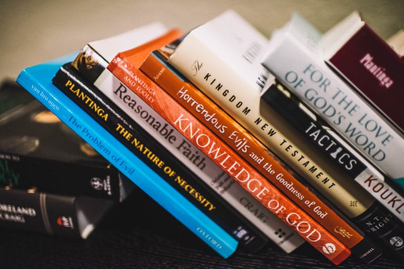 The Top 3 Apologetics Books Christian Philosophers Say You Should